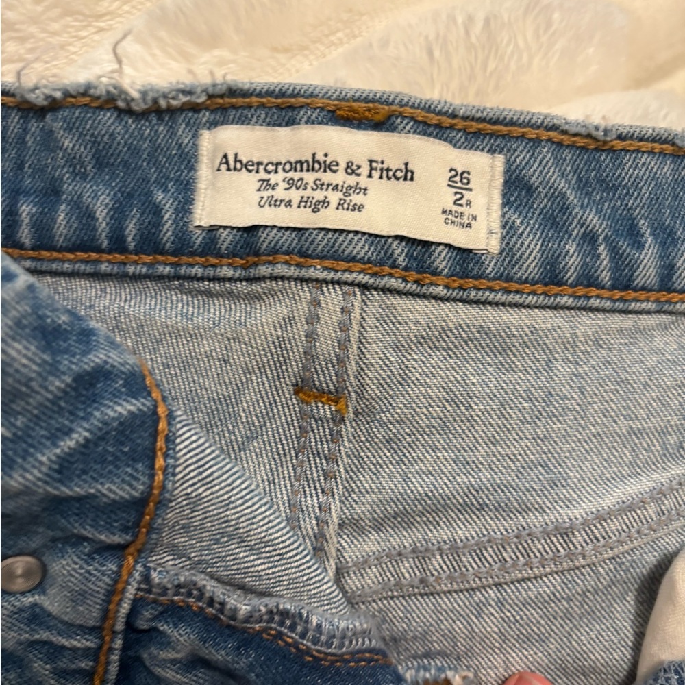 Abercrombie & Fitch 90s Straight Ultra High Rise 26 / 2R